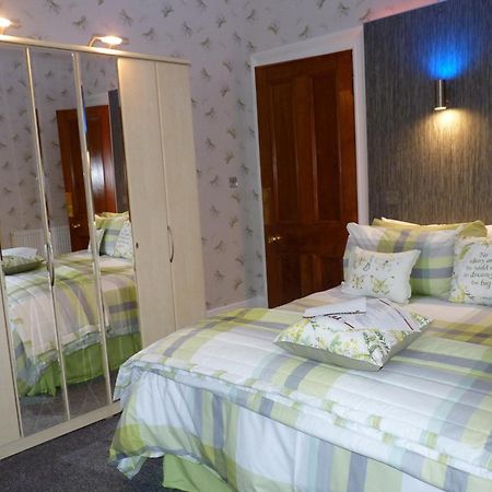 Muirholm Bed And Breakfast Paisley Bagian luar foto