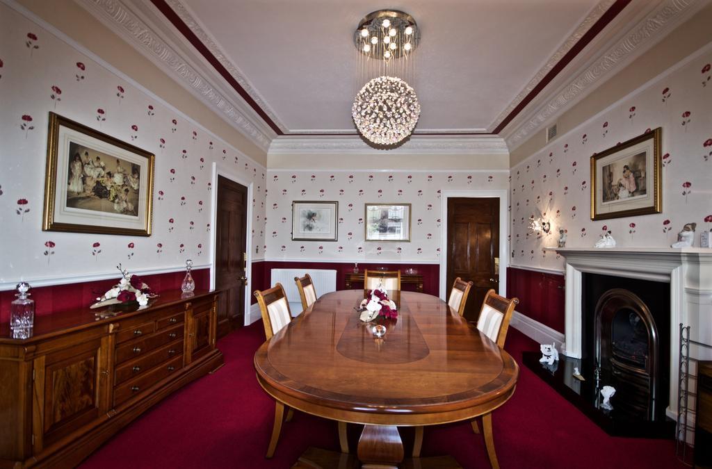 Muirholm Bed And Breakfast Paisley Bagian luar foto
