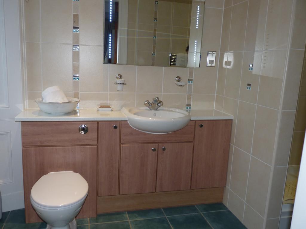 Muirholm Bed And Breakfast Paisley Bagian luar foto