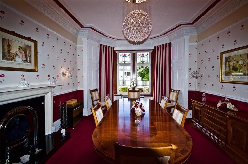 Muirholm Bed And Breakfast Paisley Bagian luar foto